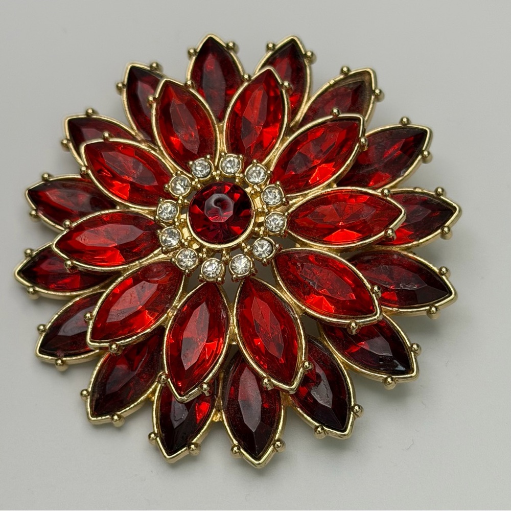 Elegant Red and Gold Floral Brooch